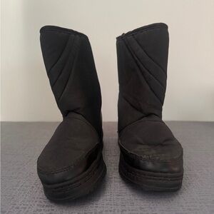 Rugged Exposure Winter Boots Youth Size 4 Black Rubber Sole